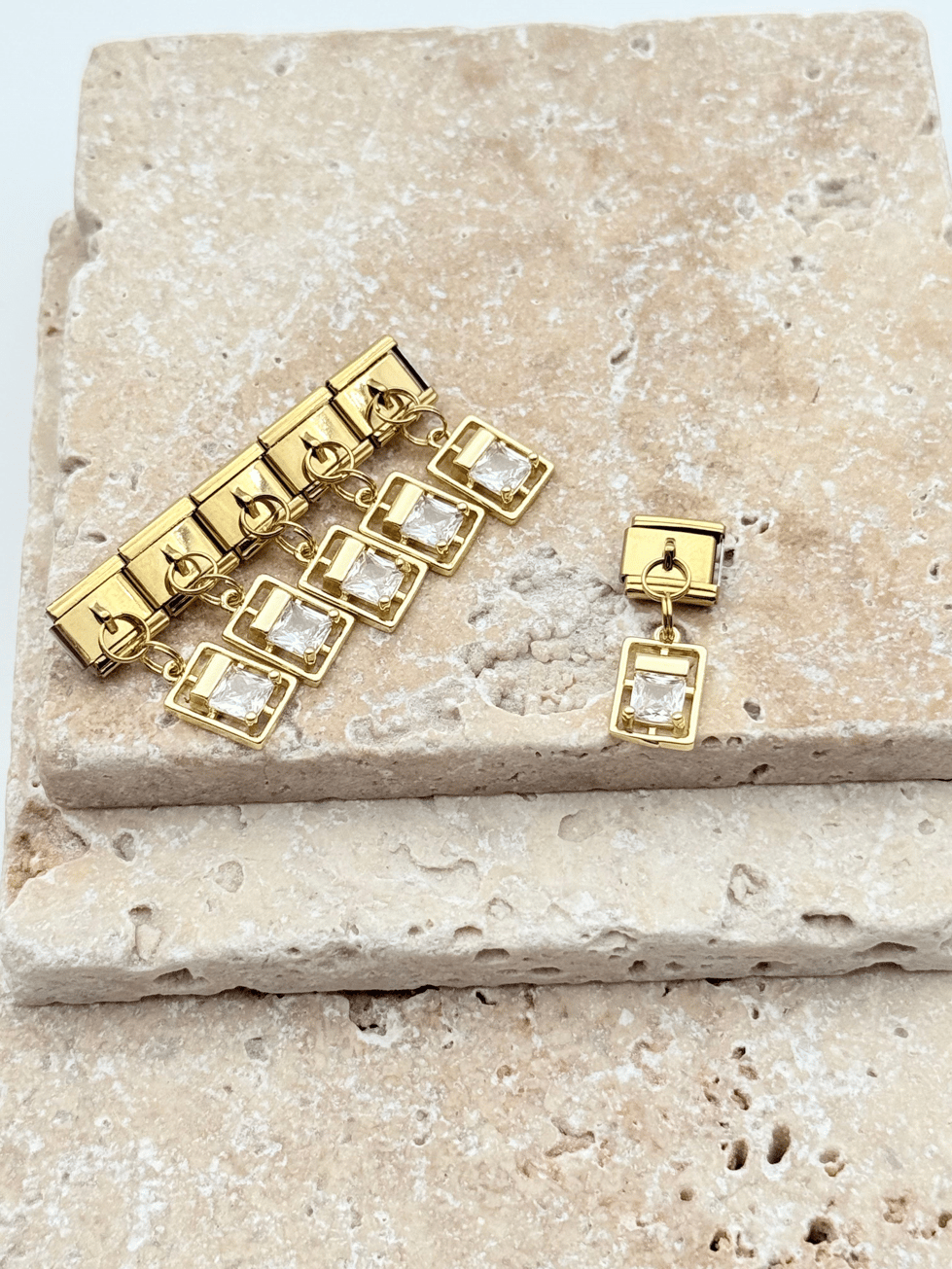 NMT Charm // CHARM-1086.CHARM-1086
