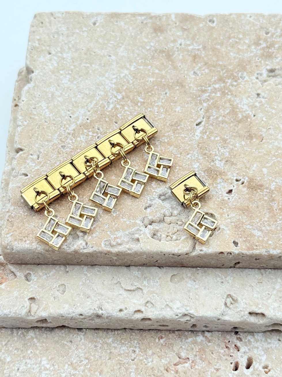 NMT Charm // CHARM-1088.CHARM-1088