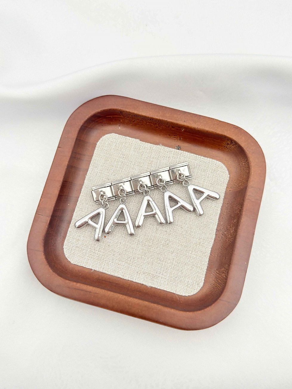NMT Harfm Charm // CHARM-1218.CHARM-1218