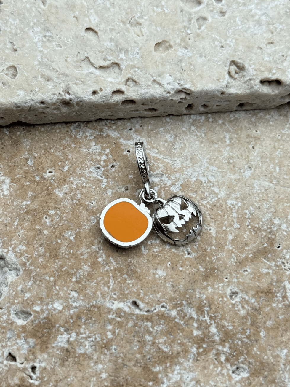 PNDR Charm // CHARM-768.CHARM-768