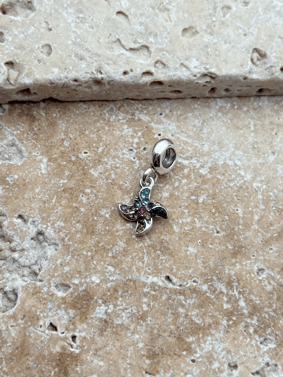 PNDR Charm // CHARM-785.CHARM-785