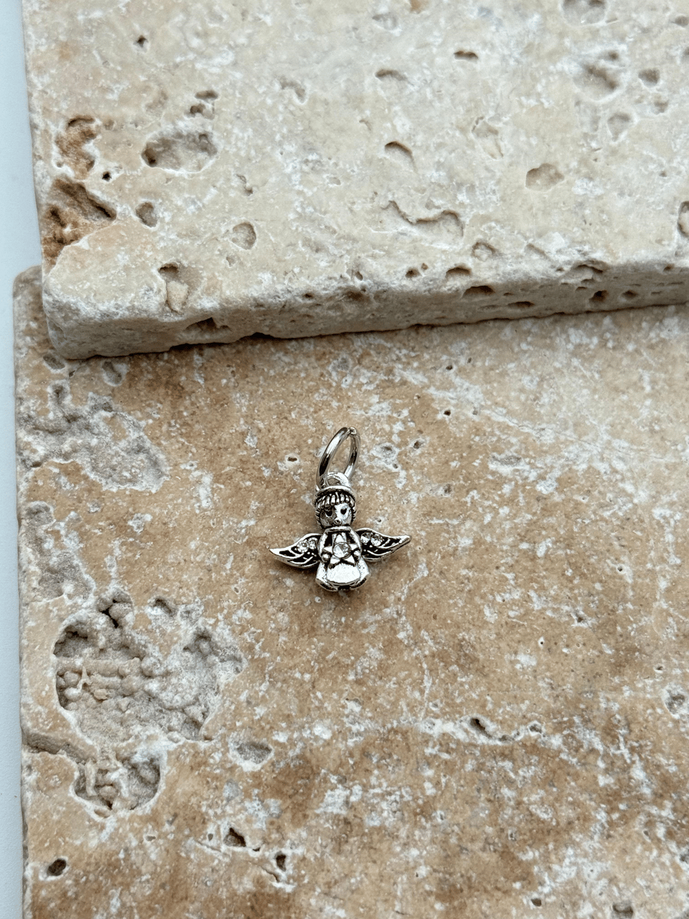 PNDR Charm // CHARM-804.CHARM-804