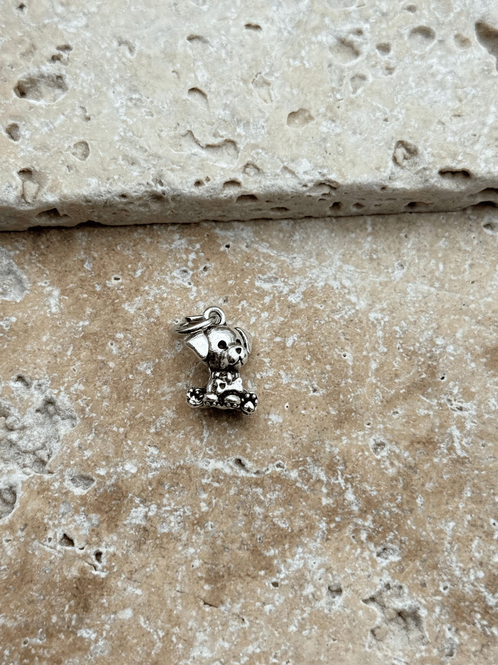 PNDR Charm // CHARM-805.CHARM-805