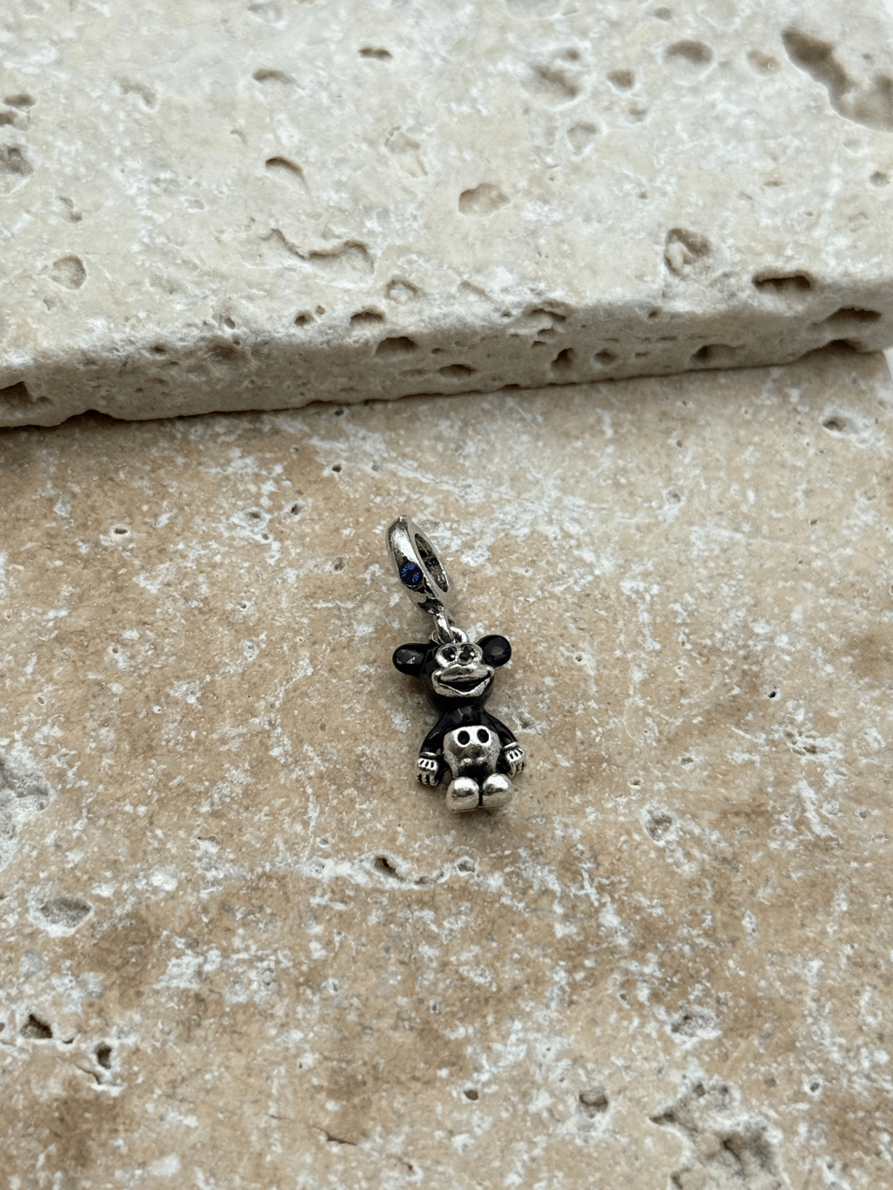 PNDR Charm // CHARM-819.CHARM-819