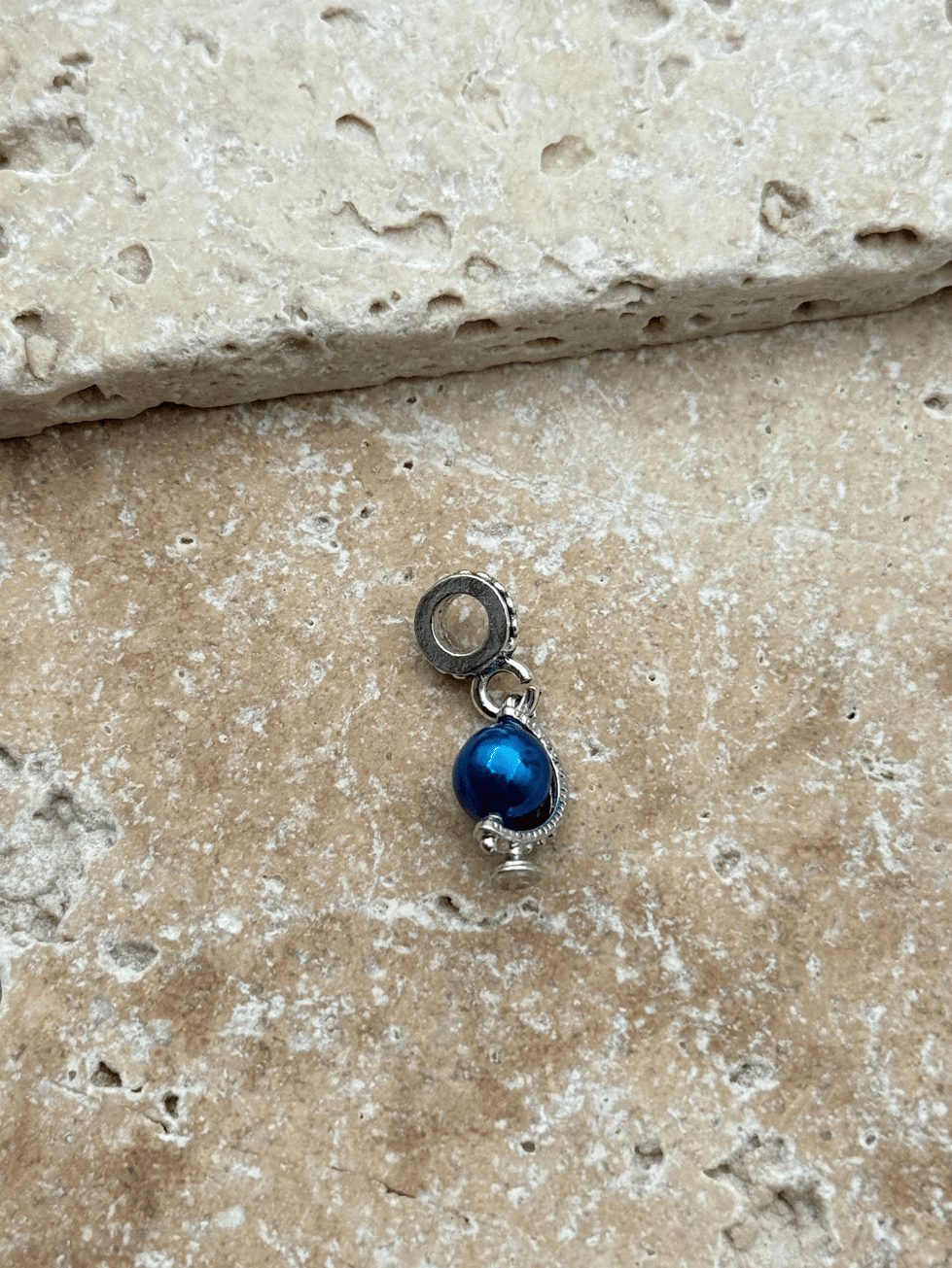 PNDR Charm // CHARM-824.CHARM-824