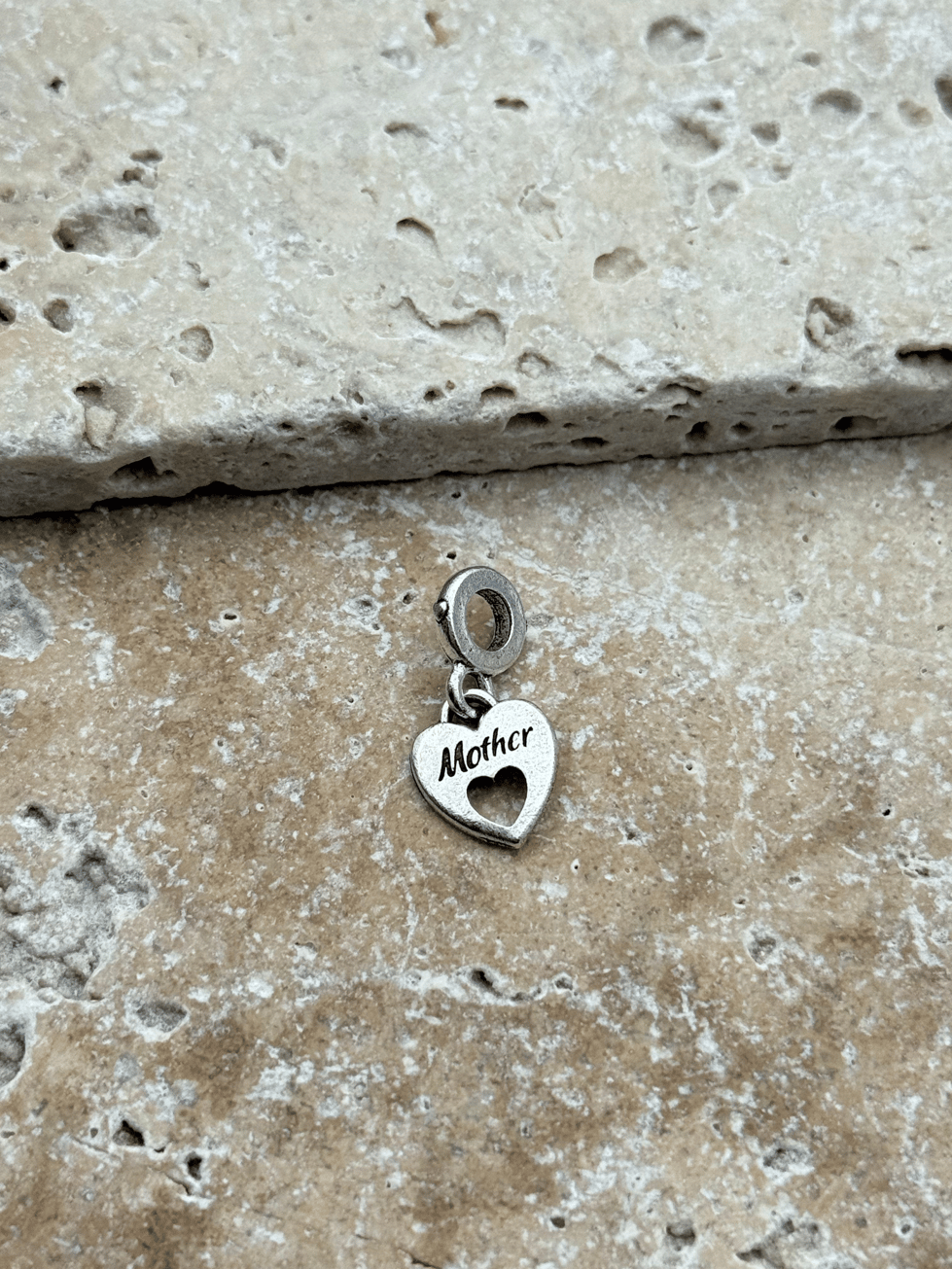PNDR Charm // CHARM-825.CHARM-825