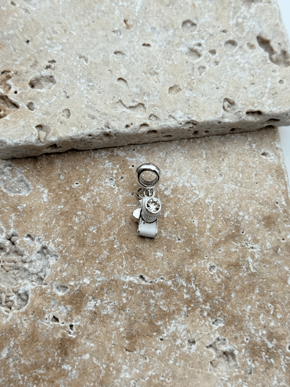 PNDR Charm // CHARM-830.CHARM-830