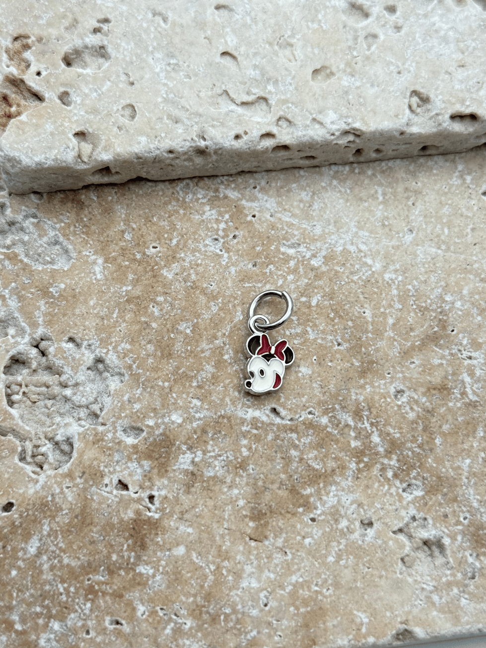 PNDR Charm // CHARM-840.CHARM-840