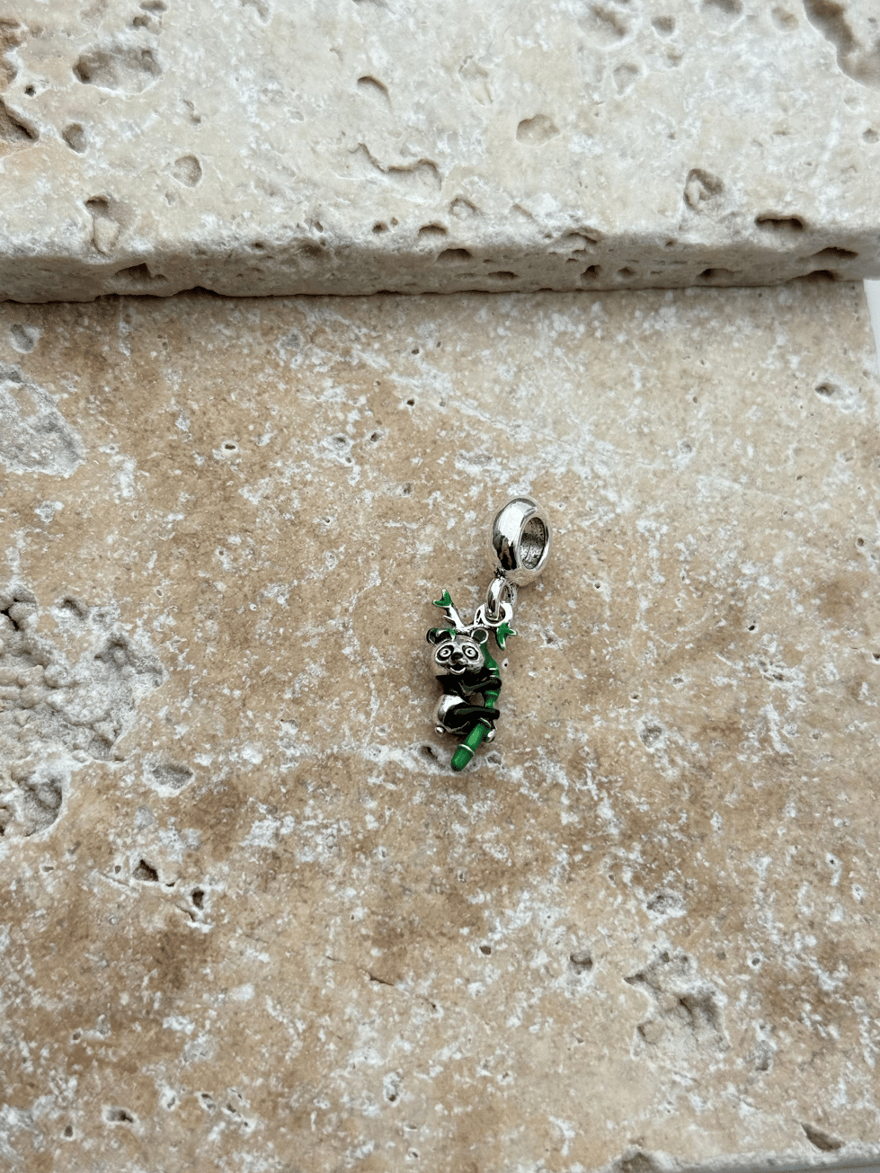 PNDR Charm // CHARM-844.CHARM-844