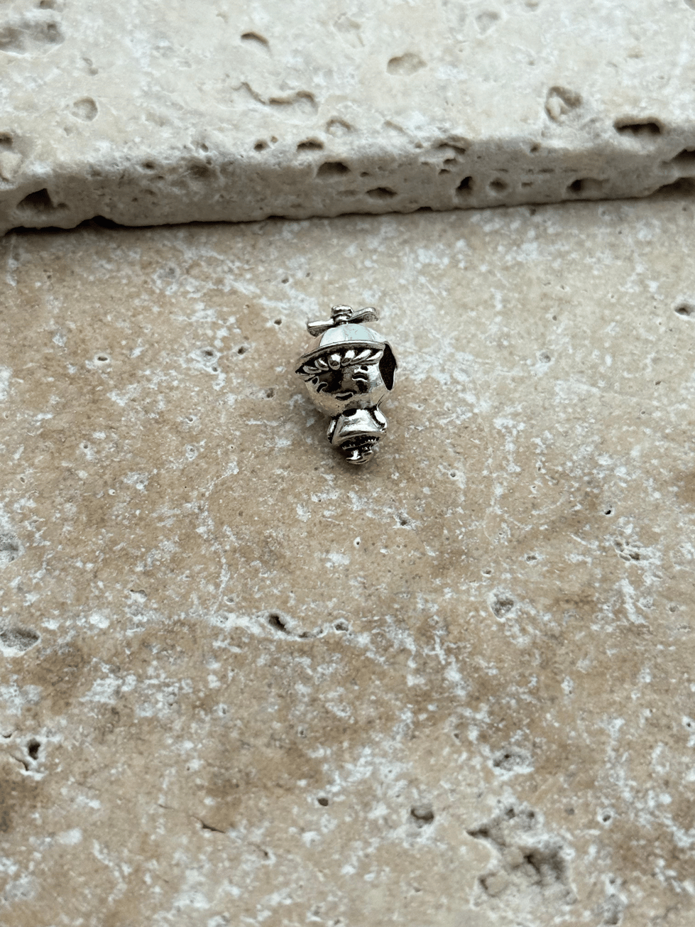 PNDR Charm // CHARM-897.CHARM-897
